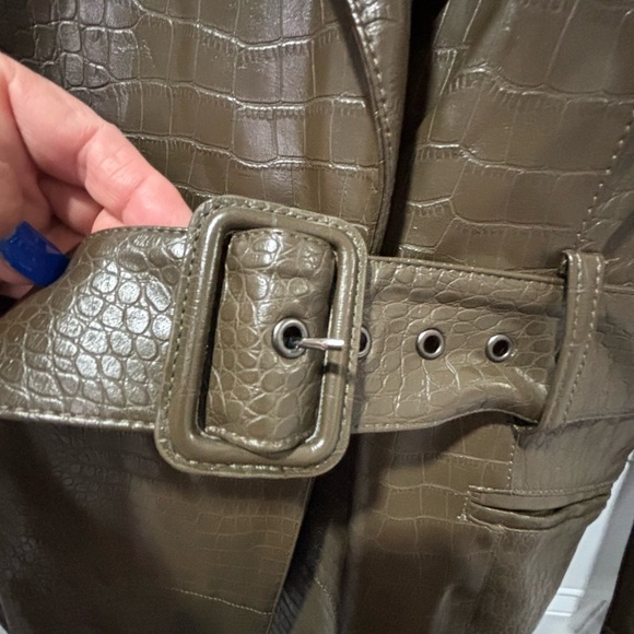 Chic Faux Leather Croc-Embossed Dress - Picture 5 of 11